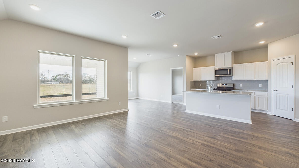 131 Lake Ridge Drive Broussard, LA 70518 - Photo 6 of 31 131 Lake Ridge Drive, Broussard, LA