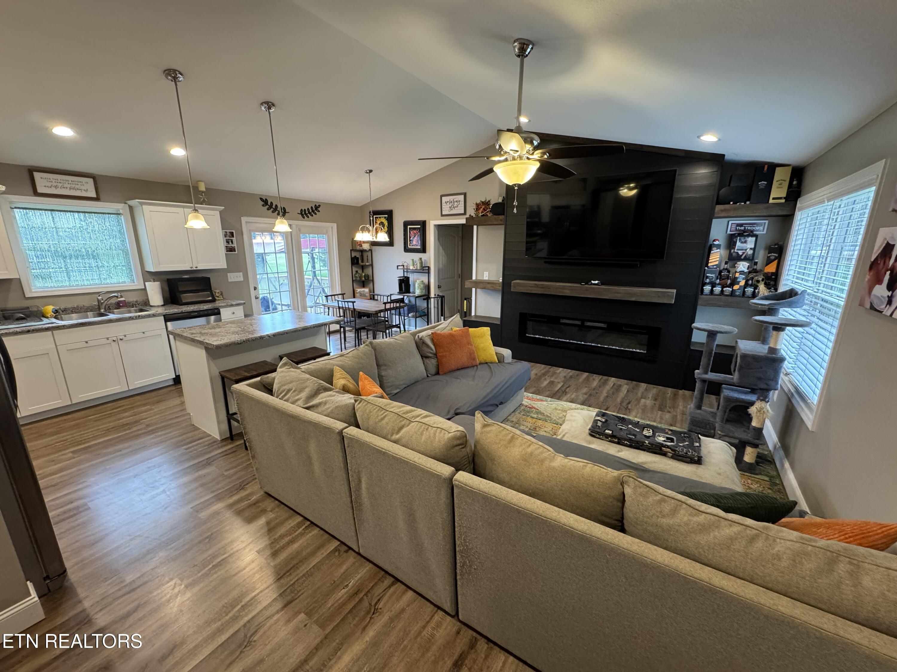 574 Monroe Road Maynardville, TN 37807 - Photo 6 of 17 IMG_4428