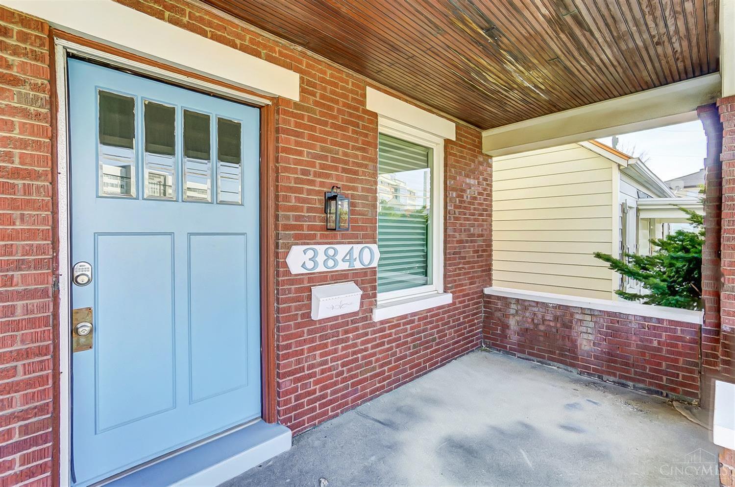 3840 Edwards Road Cincinnati, OH 45209 - Photo 2 of 32