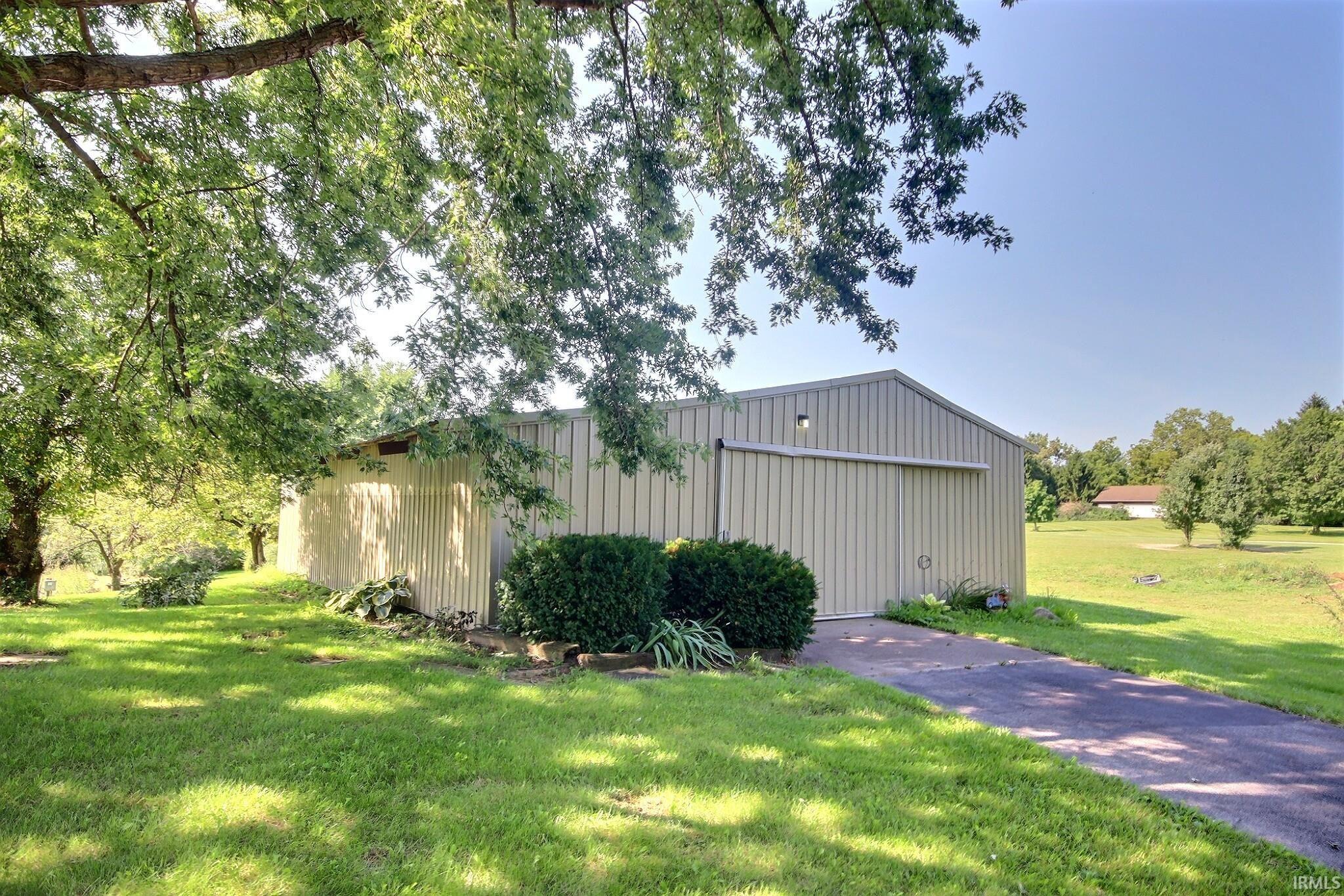 1406 Gump Road East Fort Wayne, IN 46845 - Photo 34 of 37 Gallery Image 34