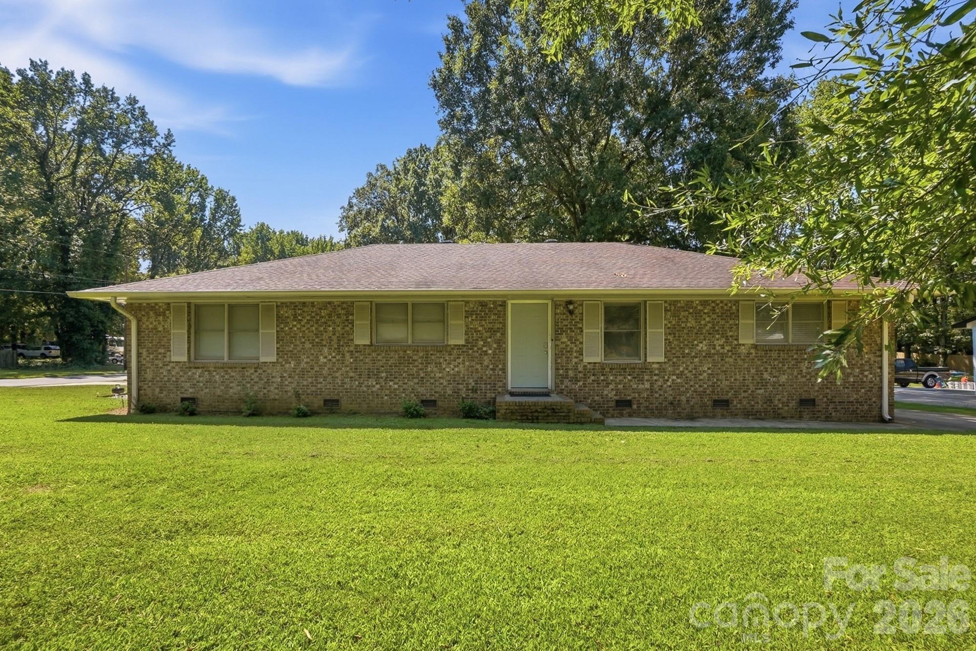 8051 By-Way Road Charlotte, NC 28215 - Photo 2 of 30 Gallery Image 2