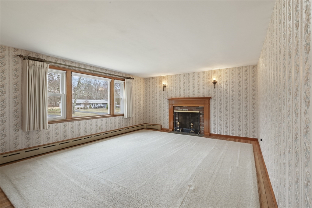 6 Myrtle Street Mendon, MA 01756 - Photo 3 of 29