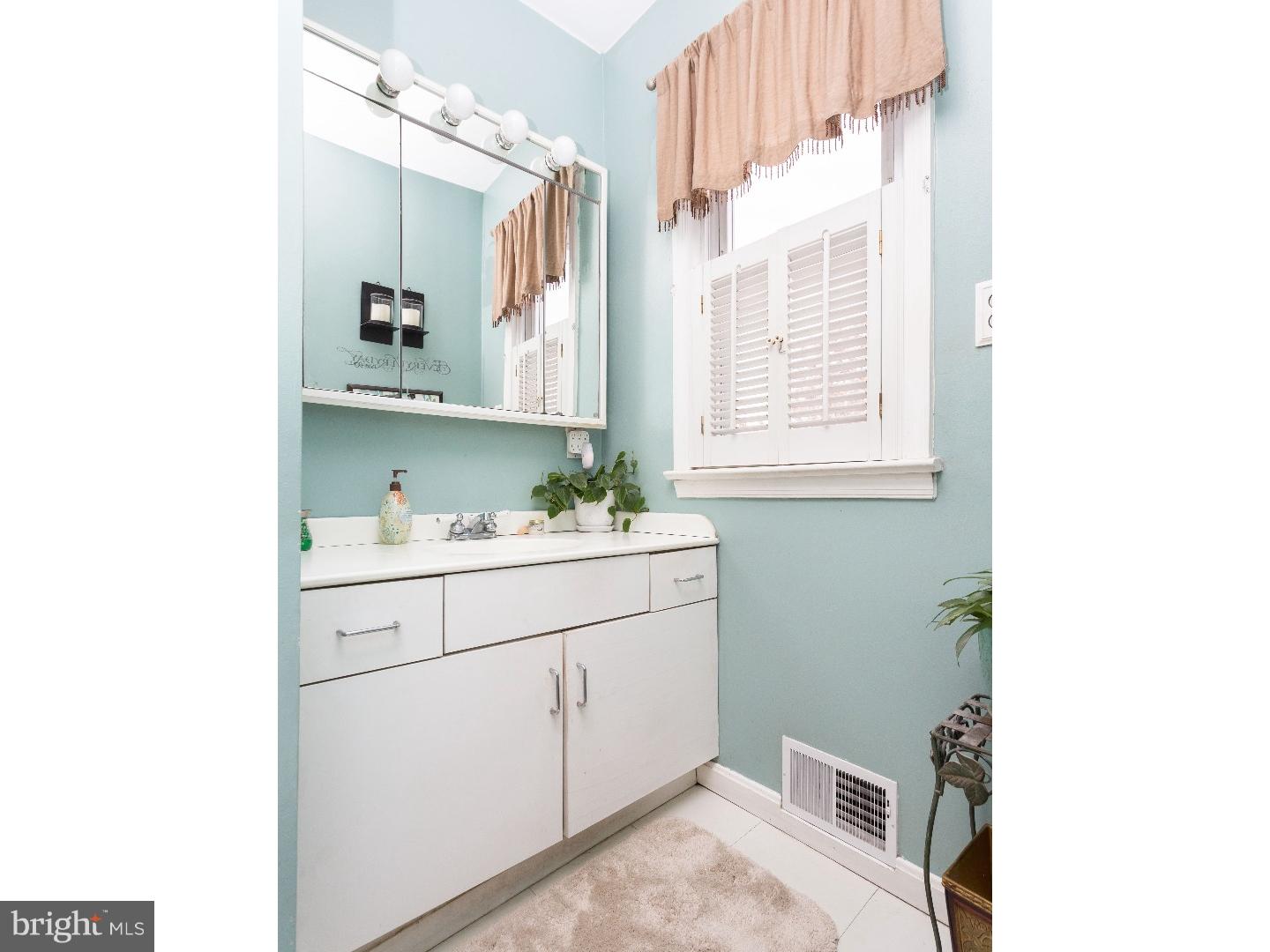 305 Lippincott Avenue Riverside, NJ 08075 - Photo 17 of 21