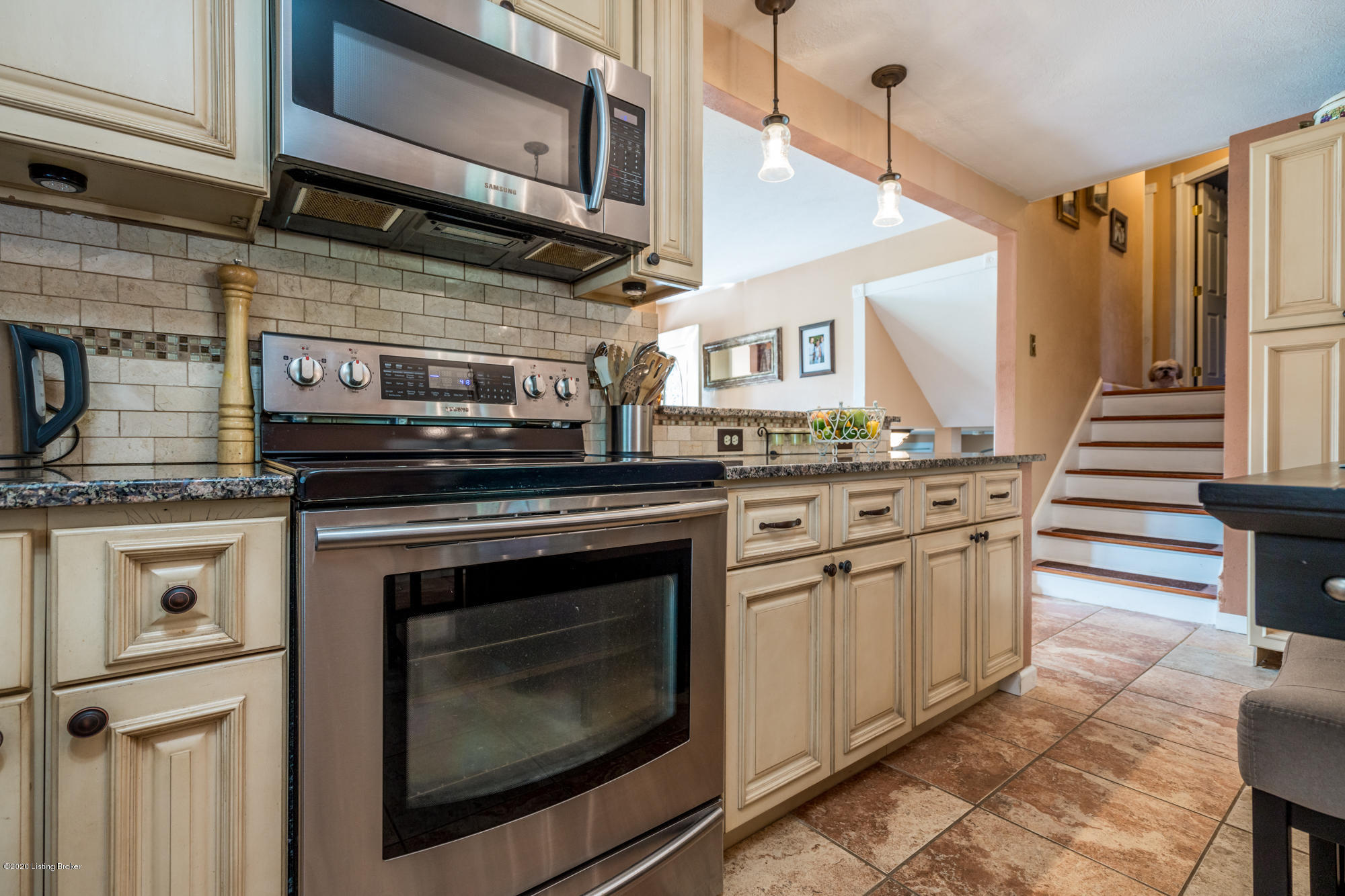 8515 Moody Road Louisville, KY 40219 - Photo 10 of 49 8510-8