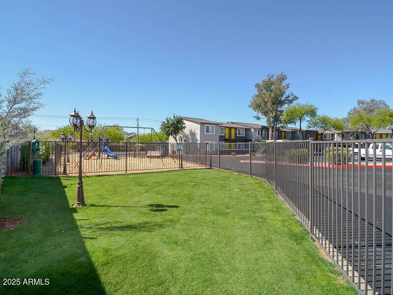 17805 North 40th Street, Unit 2 Phoenix, AZ 85032 - Photo 12 of 13