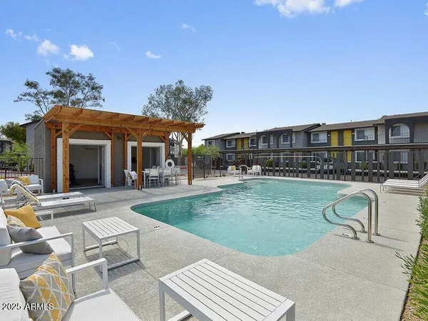 $1,495 | 17805 North 40th Street, Unit 2, Phoenix, AZ 85032