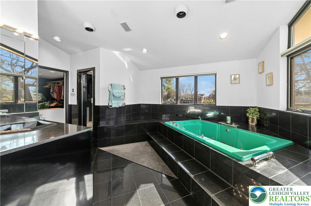 2334 Riverbend Road Allentown, PA 18103 - Photo 26 of 44 Gallery Image 26