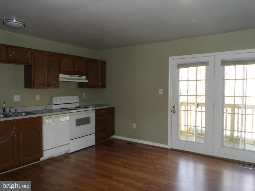 5145 Redbud Road Fredericksburg, VA 22407 - Photo 8 of 20 Kitchen