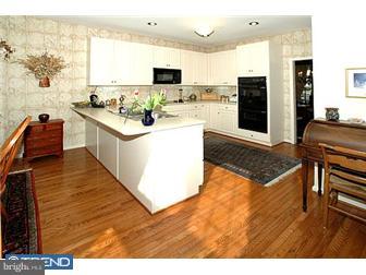 26 Riders Run Newtown Square, PA 19073 - Photo 6 of 11 Kitchen