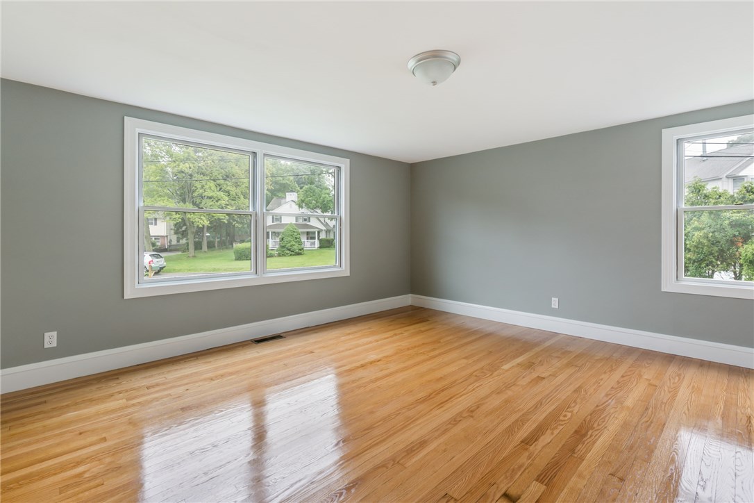 44 Wharf Road Warwick, RI 02889 - Photo 17 of 36 Gallery Image 17