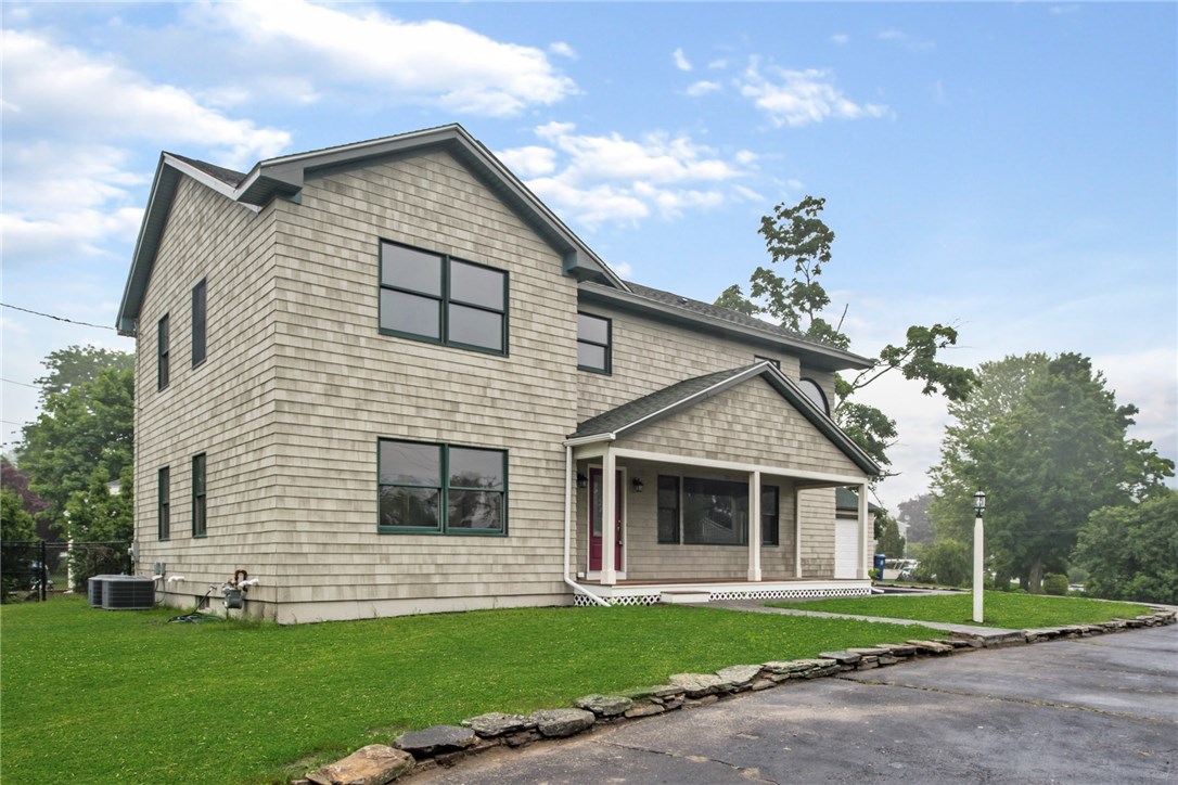 44 Wharf Road Warwick, RI 02889 - Photo 3 of 36 Gallery Image 3