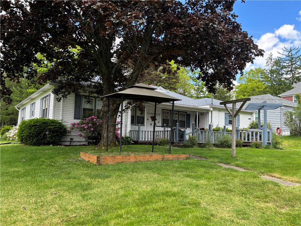 222 Chestnut Street Kane, PA 16735 - Photo 3 of 32