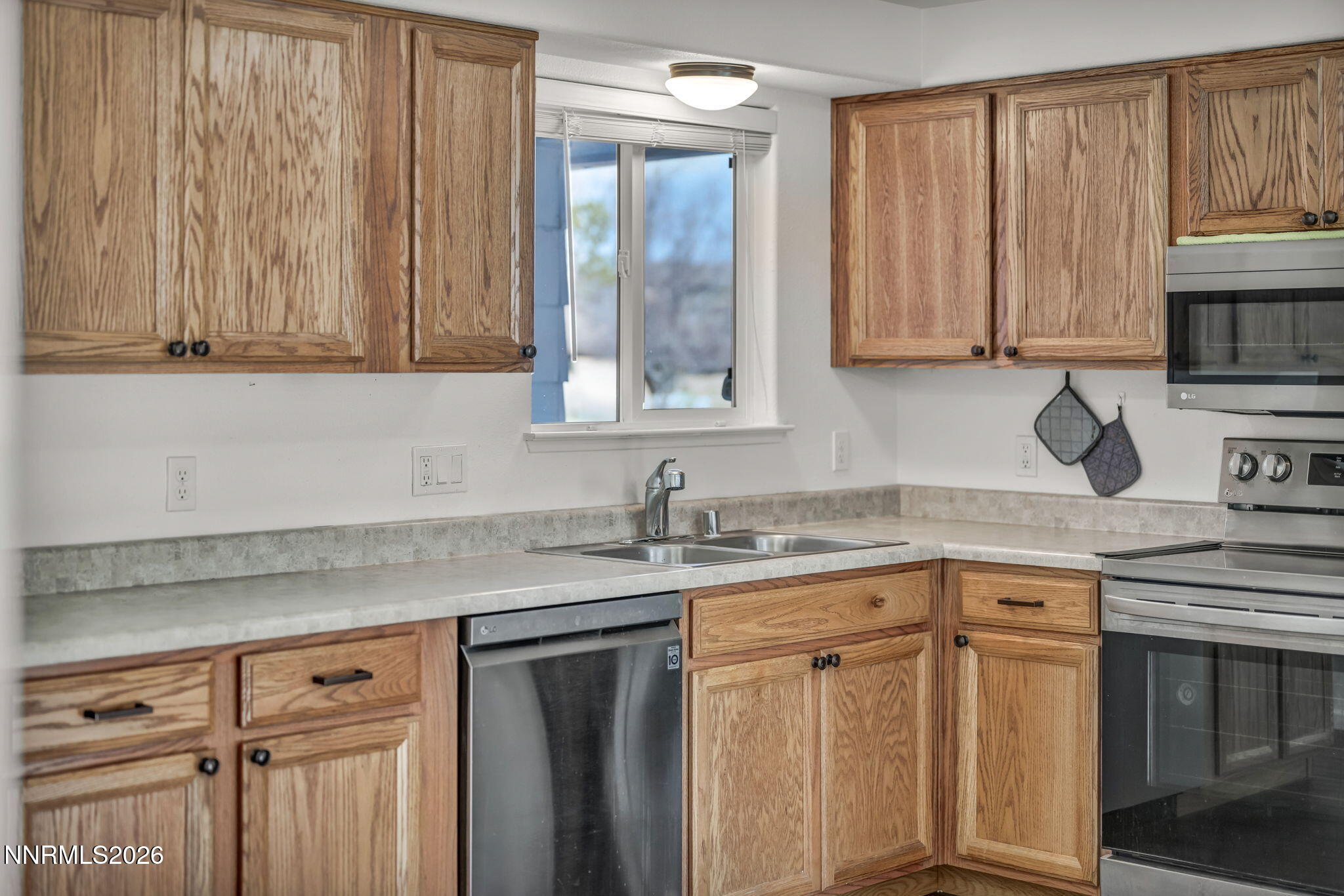 2945 Santa Ana Drive Reno, NV 89502 - Photo 26 of 55 38-web-or-mls-2945-santa-ana-dr