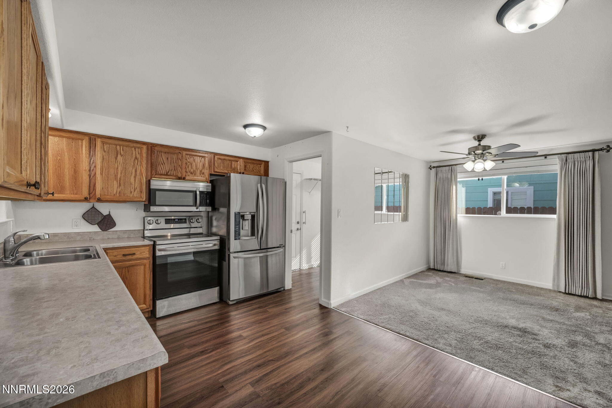 2945 Santa Ana Drive Reno, NV 89502 - Photo 7 of 55 33-web-or-mls-2945-santa-ana-dr