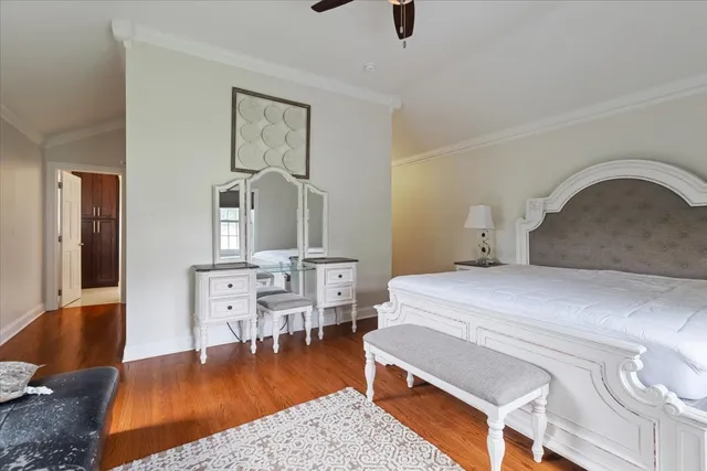 $825,000 | 927 South Charlotte Street, Lombard, IL 60148