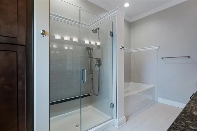 $825,000 | 927 South Charlotte Street, Lombard, IL 60148