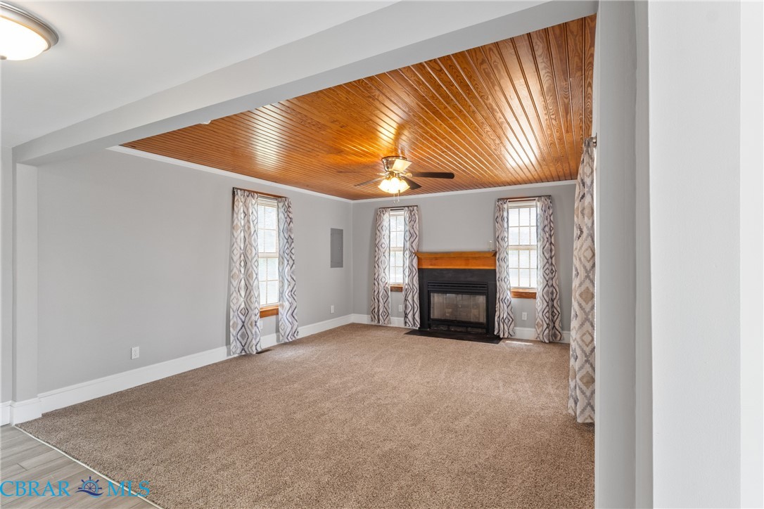 2297 Perrin Creek Road Hayes, VA 23072 - Photo 9 of 49 Living Space with gas fireplace