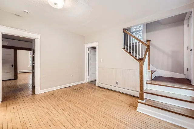 $2,399 | 1156 Marion Street, St. Paul, MN 55117