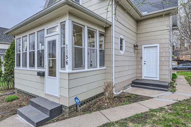 $2,399 | 1156 Marion Street, St. Paul, MN 55117