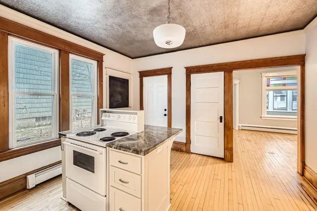 $2,399 | 1156 Marion Street, St. Paul, MN 55117