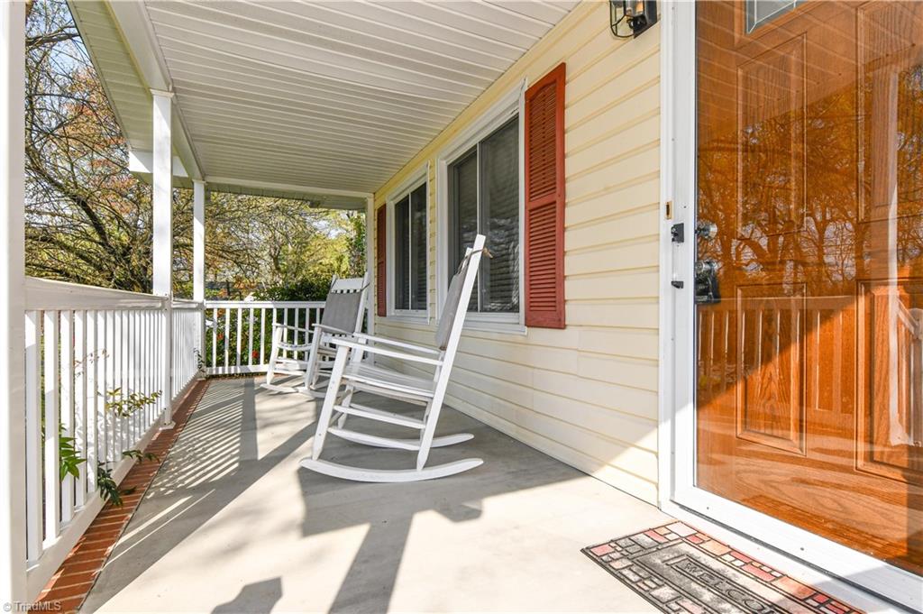 106 Perry Road Jamestown, NC 27282 - Photo 6 of 36 Gallery Image 6