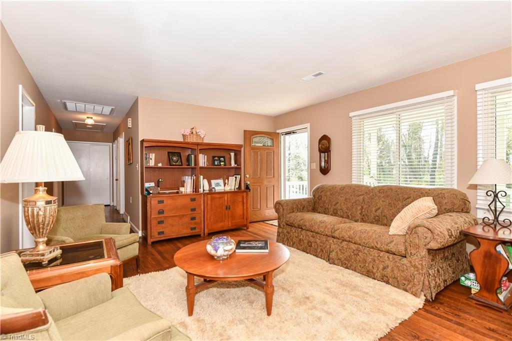 106 Perry Road Jamestown, NC 27282 - Photo 7 of 36 Gallery Image 7