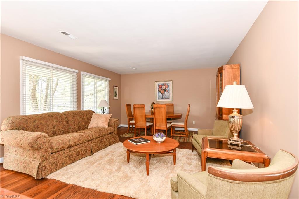 106 Perry Road Jamestown, NC 27282 - Photo 9 of 36 Gallery Image 9