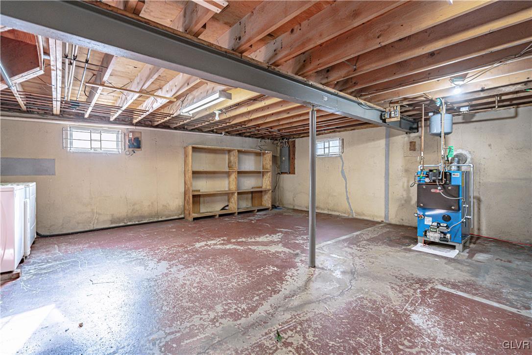 551 Birch Road Hazleton, PA 18202 - Photo 33 of 44 a view of a garage