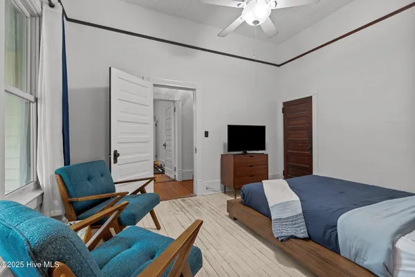 $2,600 | 802 North Poplar Street, Aberdeen, NC 28315
