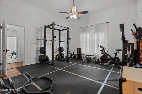 $2,600 | 802 North Poplar Street, Aberdeen, NC 28315