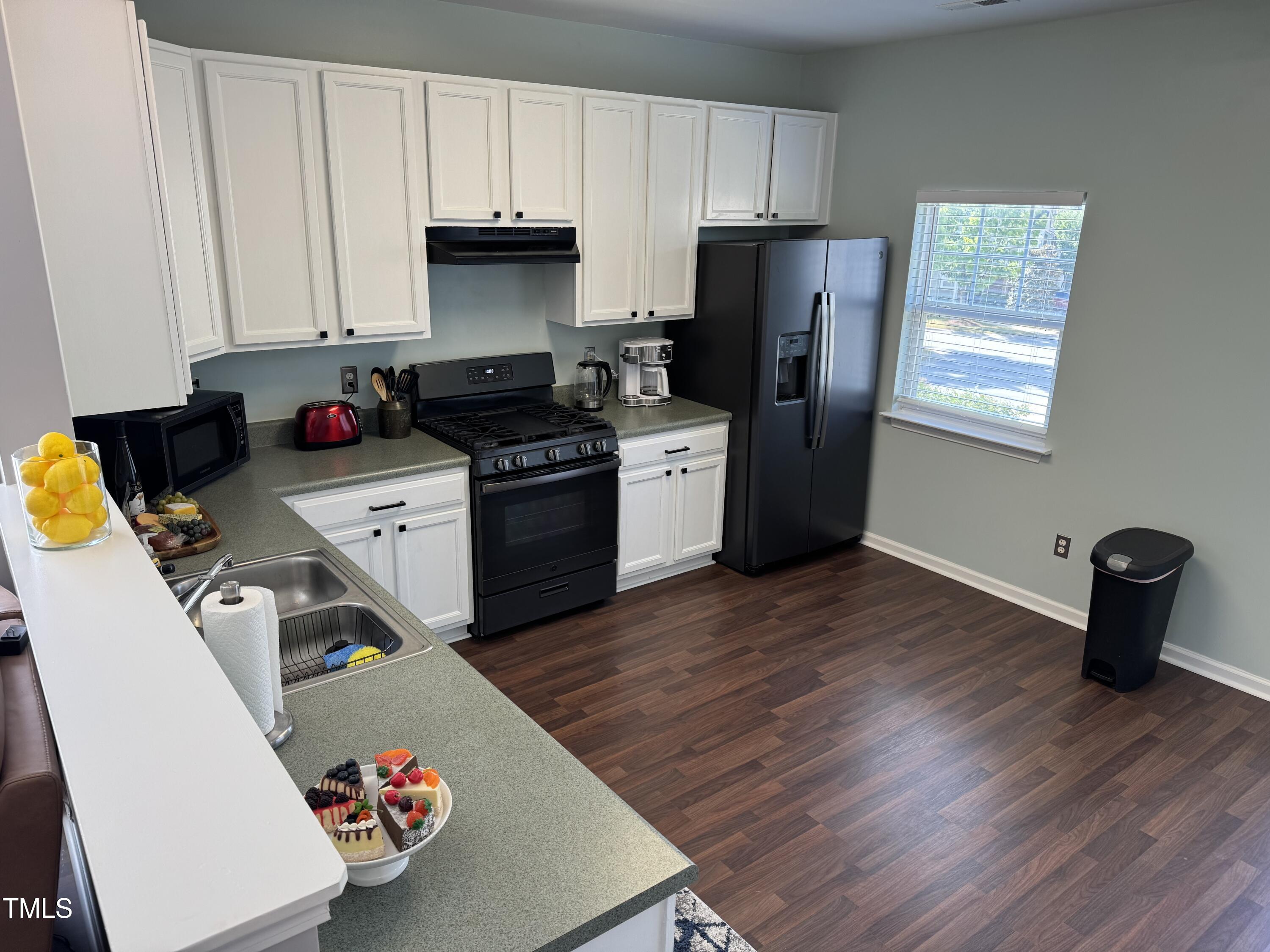 4910 Briarstone Court Raleigh, NC 27610 - Photo 5 of 34 Kitchen level 2