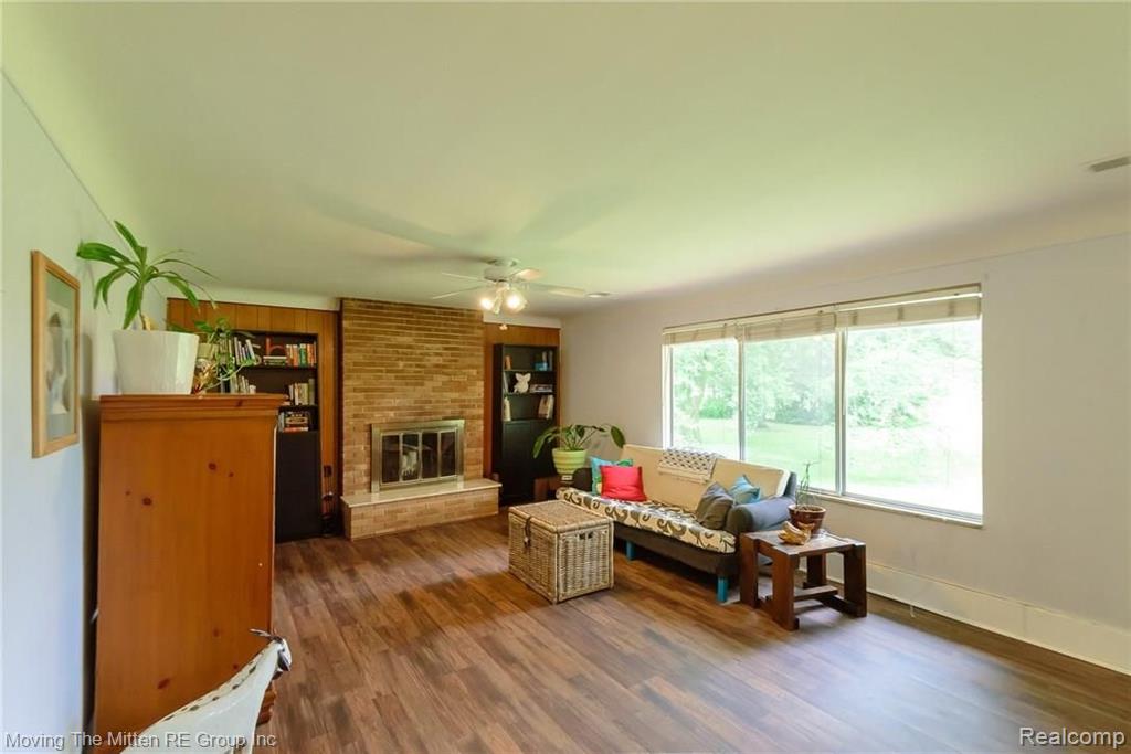 47970 Hull Road Belleville, MI 48111 - Photo 10 of 37