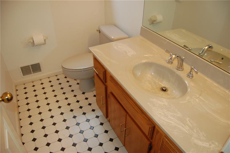 220 Schenley Road Pittsburgh, PA 15217 - Photo 14 of 25