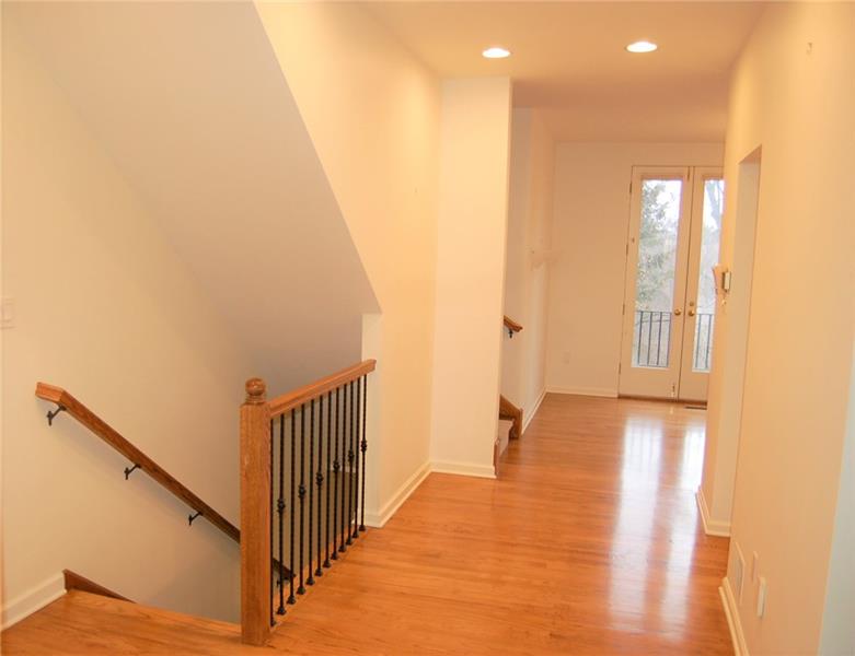 220 Schenley Road Pittsburgh, PA 15217 - Photo 4 of 25