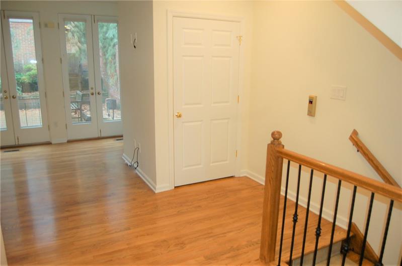 220 Schenley Road Pittsburgh, PA 15217 - Photo 5 of 25