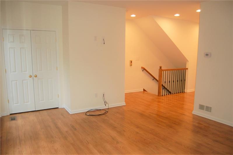 220 Schenley Road Pittsburgh, PA 15217 - Photo 7 of 25