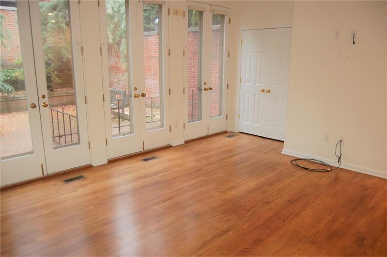 220 Schenley Road Pittsburgh, PA 15217 - Photo 8 of 25