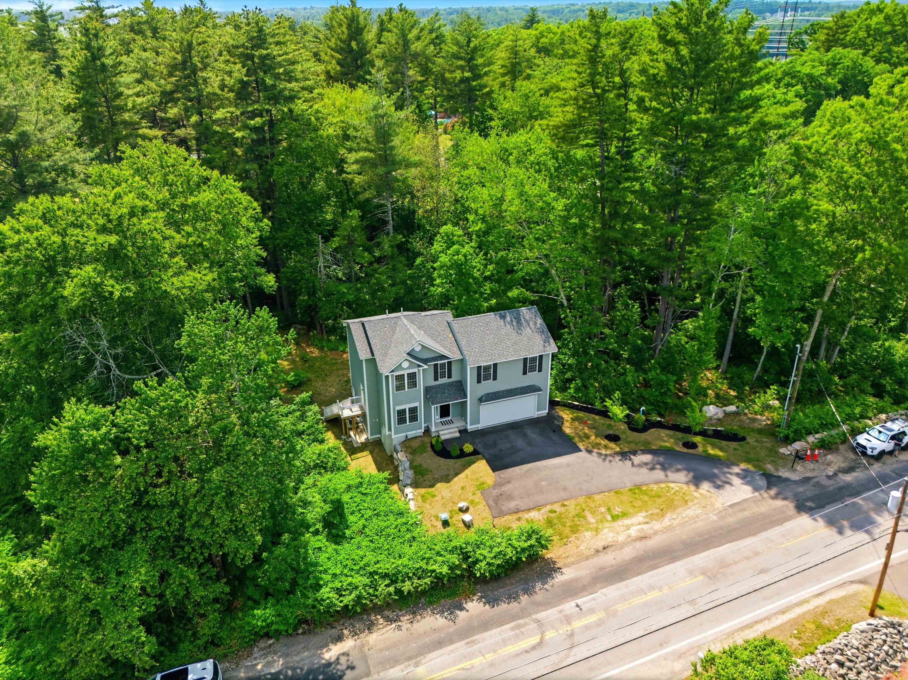 57 Hardy Road Londonderry, NH 03053 - Photo 3 of 53