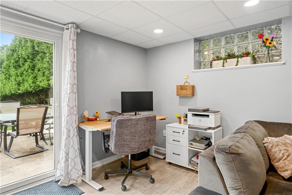 336 Maple Road Pittsburgh, PA 15239 - Photo 28 of 39 Gallery Image 28