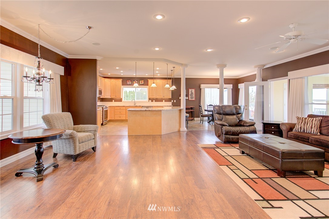 9866 Neppel Road Northeast Moses Lake, WA 98837 - Photo 3 of 32 Gallery Image 3