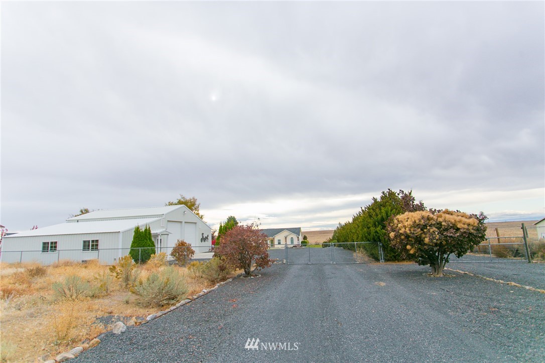 9866 Neppel Road Northeast Moses Lake, WA 98837 - Photo 22 of 32 Gallery Image 22