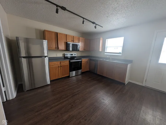 $274,900 | 6768 West Philadelphia Drive, McCordsville, IN 46055