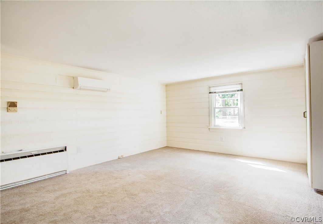 8010 Thom Road Henrico, VA 23229 - Photo 42 of 50 an empty room with windows