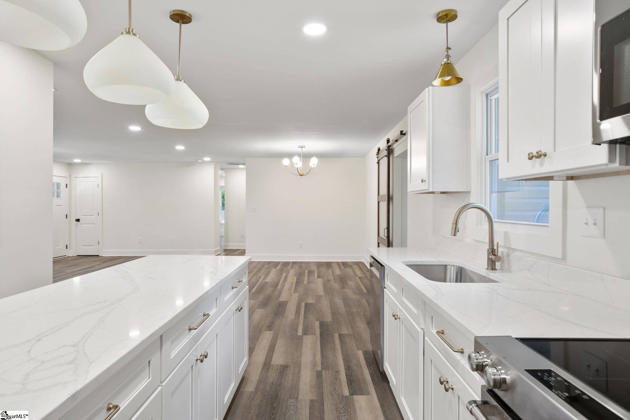 529 East Airport Road Greer, SC 29651 - Photo 13 of 26