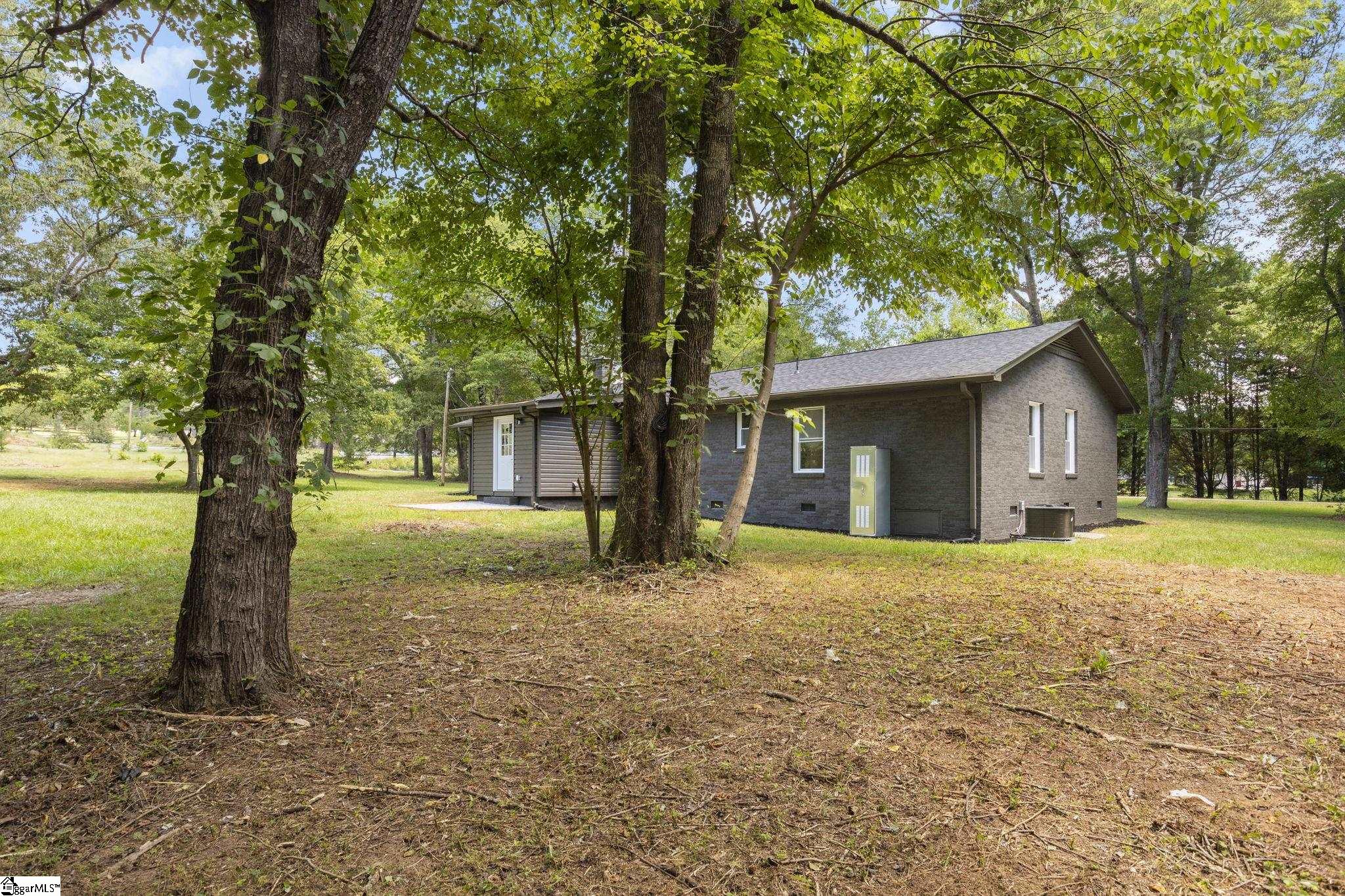 529 East Airport Road Greer, SC 29651 - Photo 23 of 26