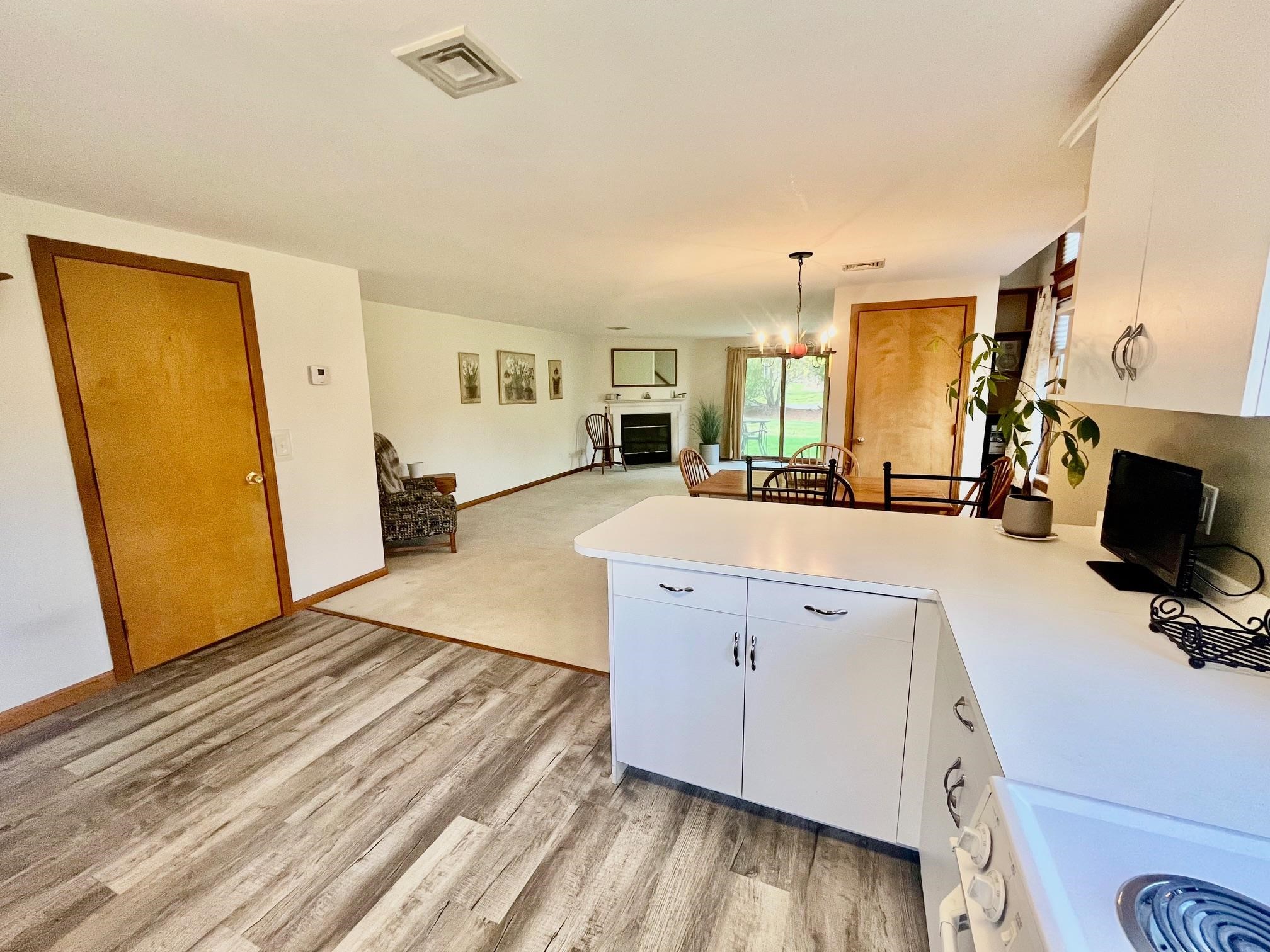 8 Riverwalk Hampton, NH 03842 - Photo 11 of 34