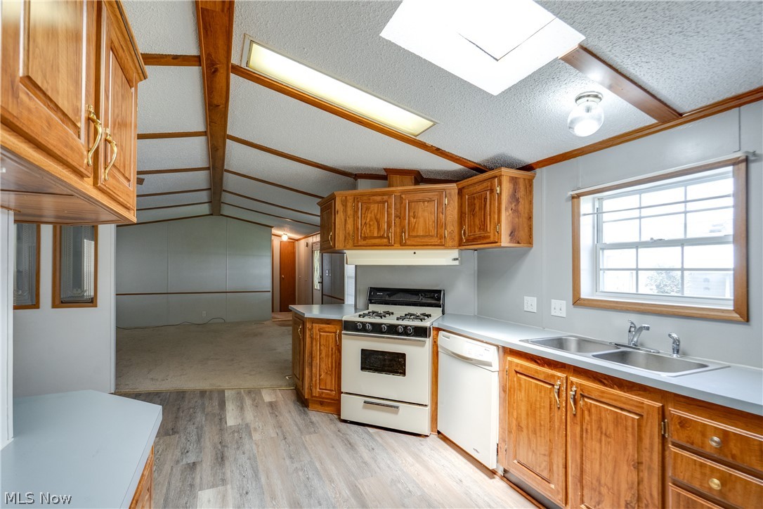 18592 Edwards Road, Unit 223 Doylestown, OH 44230 - Photo 10 of 21