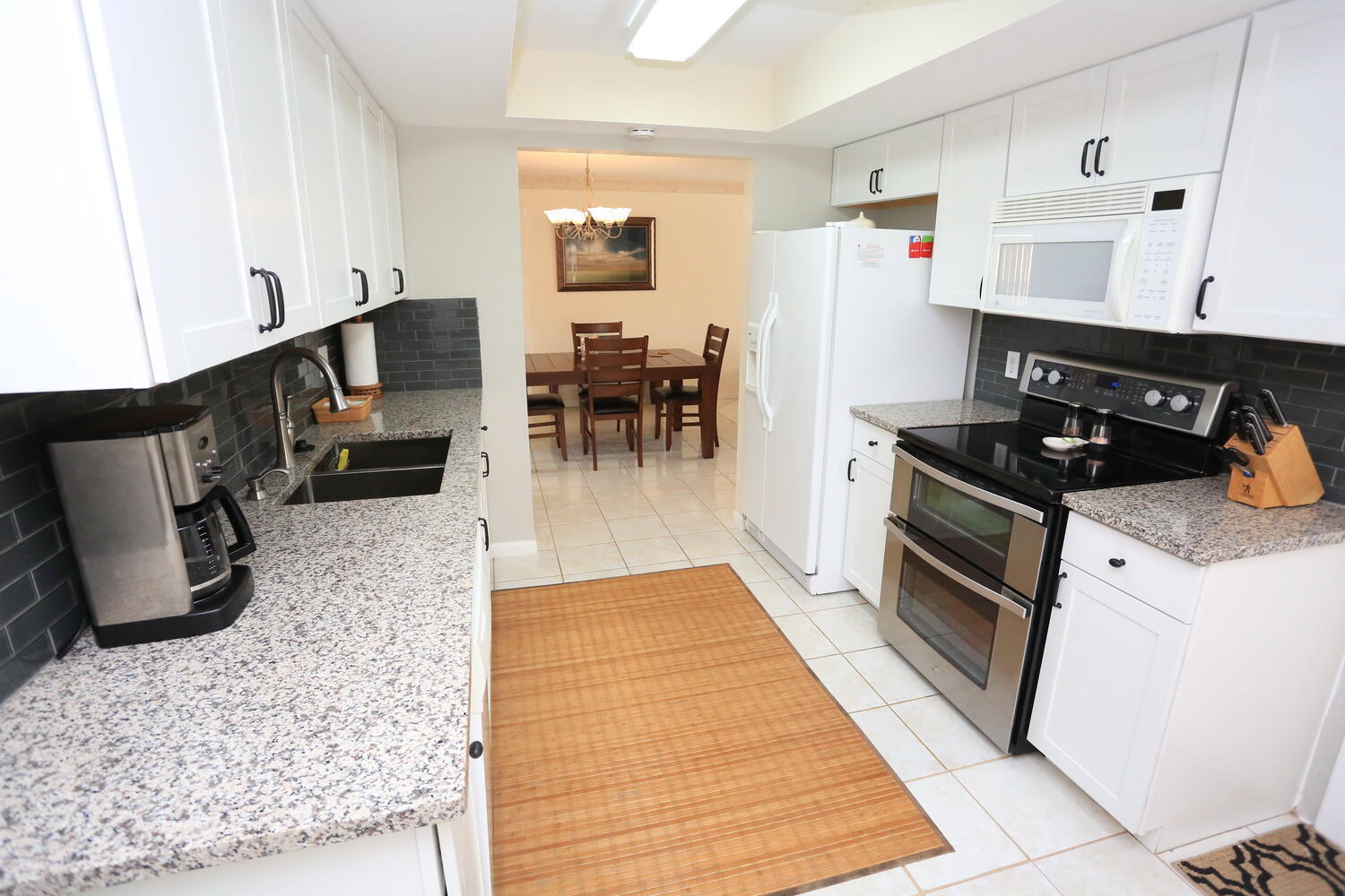 22618 Southwest 65th Terrace Boca Raton, FL 33428 - Photo 9 of 22 9 Kitchen Plenty of Counter Space