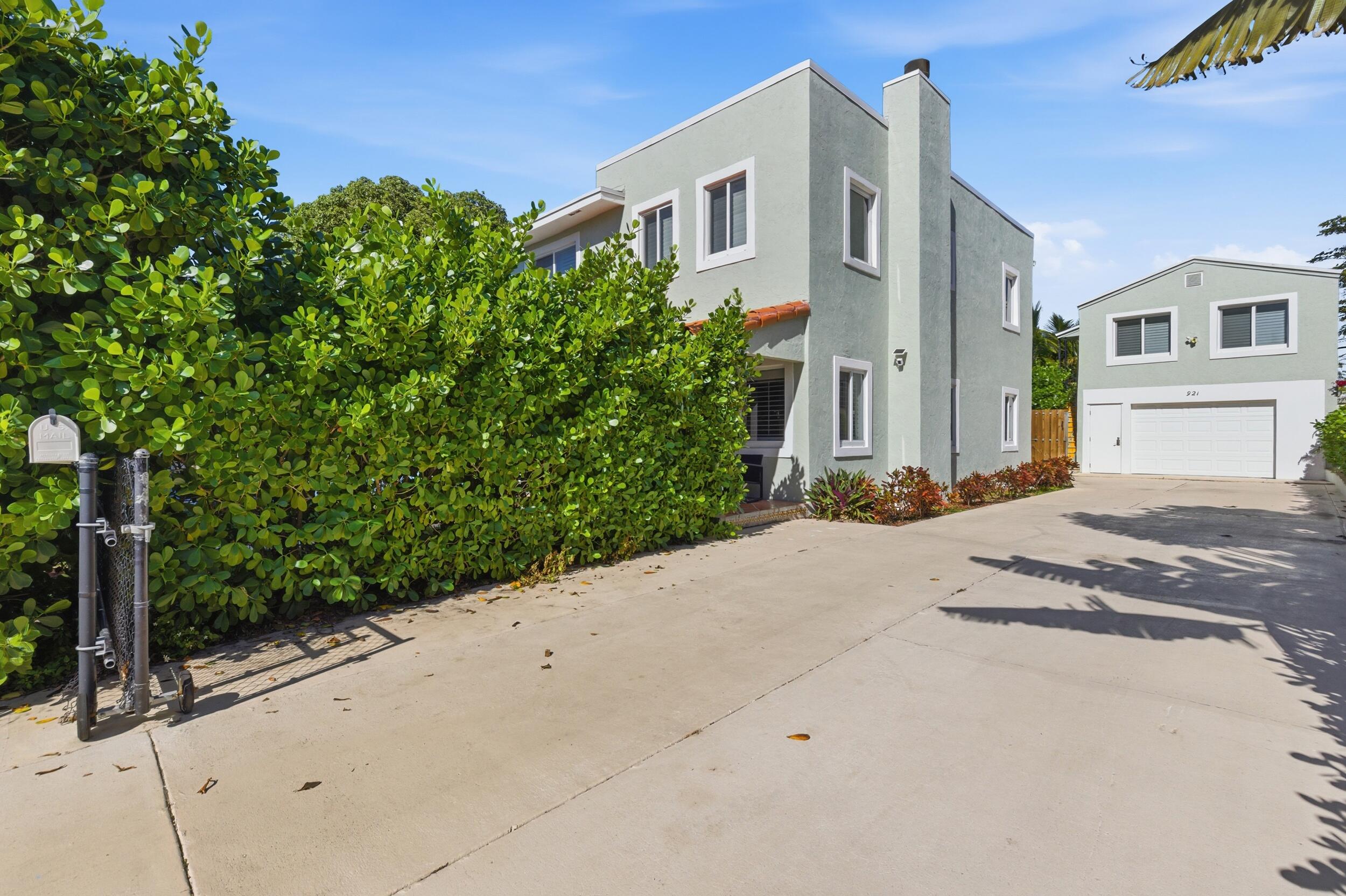 921 Ortega Road West Palm Beach, FL 33405 - Photo 4 of 60 1z3a1669