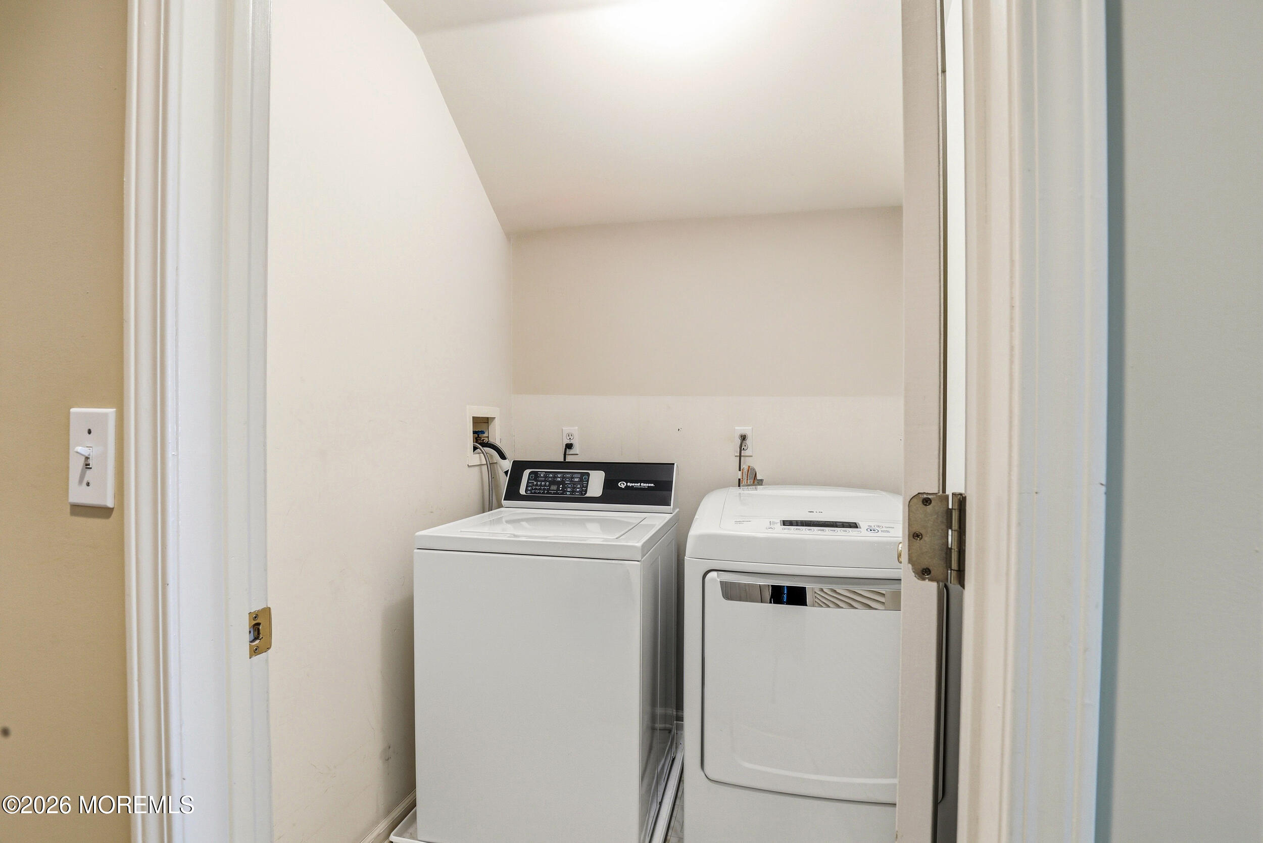49 Crater Lake Road Howell, NJ 07731 - Photo 27 of 34 Laundry Rm